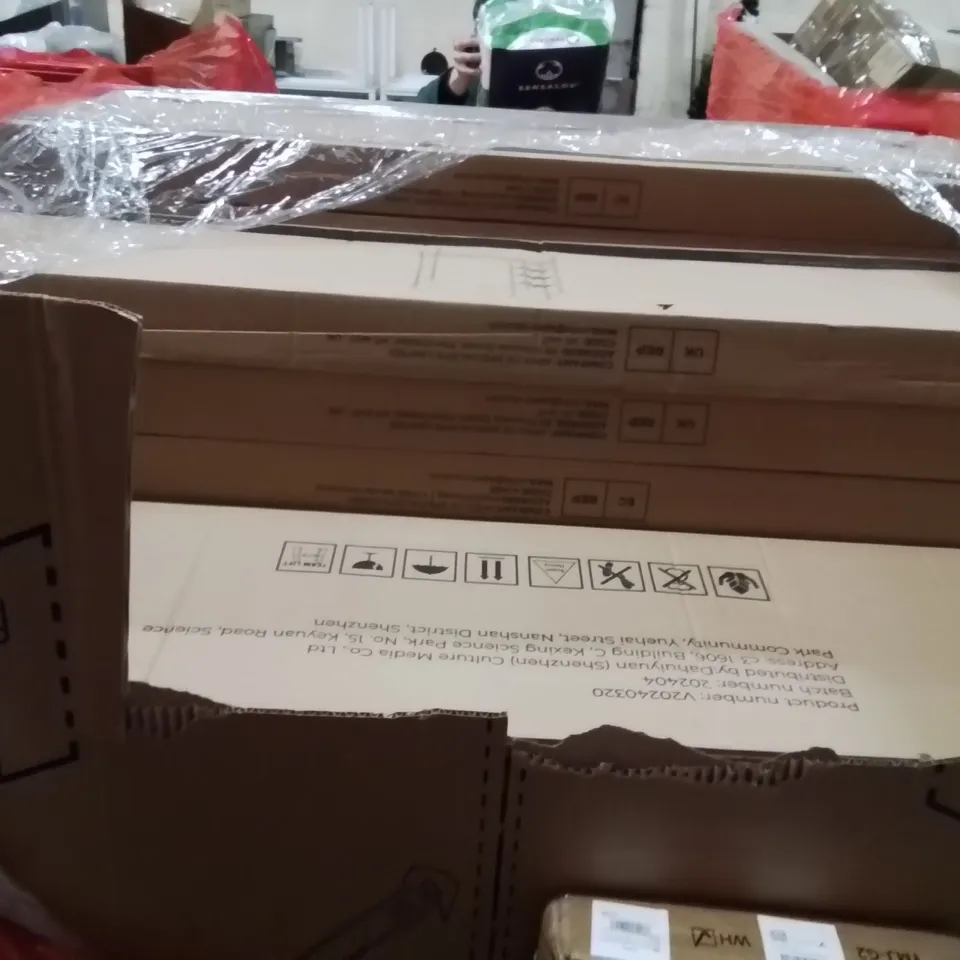 PALLET OF ASSORTED ITEMS INCLUDING:SHELVING UNIT,CLOTHES AIRER