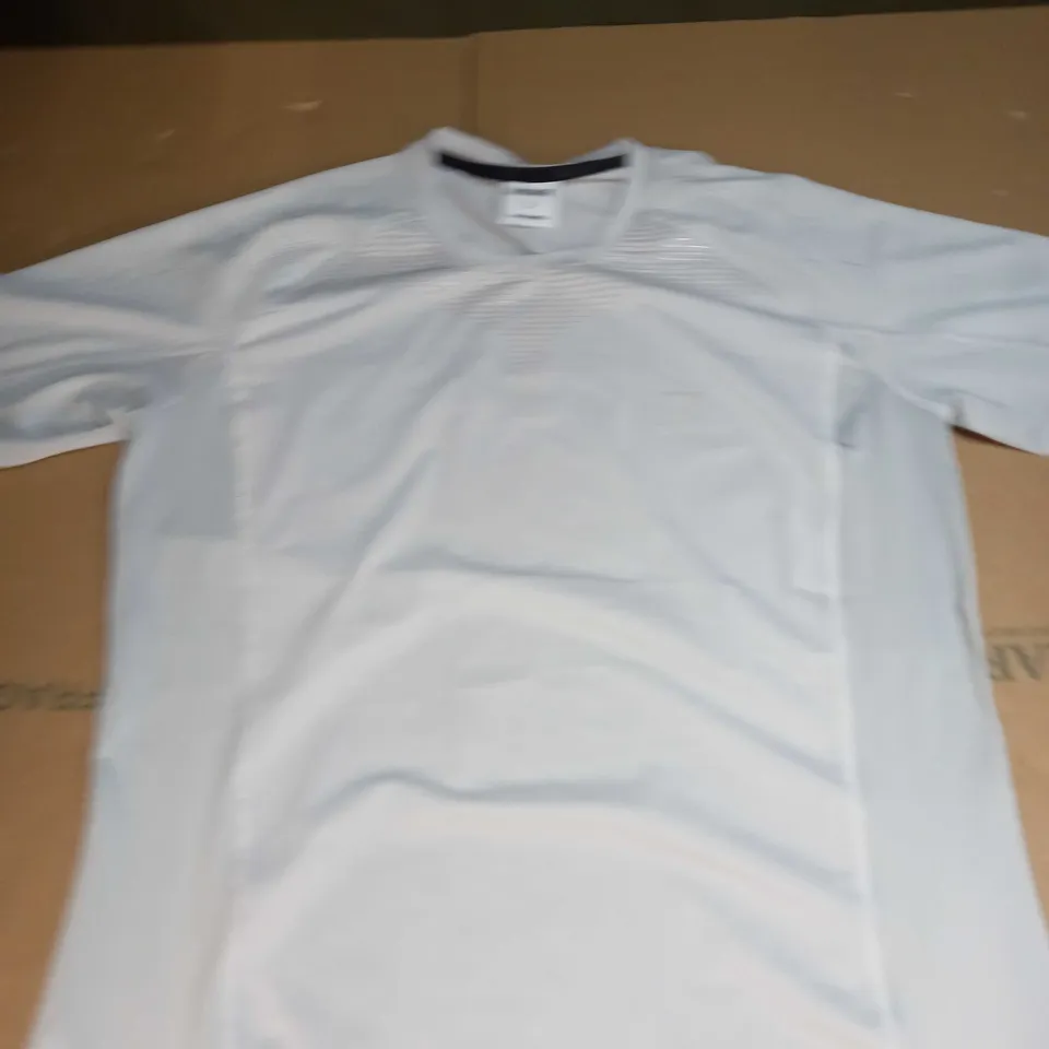GYMSHARK WORKOUT T-SHIRT SIZE S