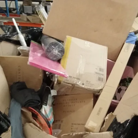 PALLET OF ASSORTED PRODUCTS AND ITEMS TO INCLUDE;TENNIS RACKET, UMBRELLA, STORAGE,LED LIGHT,HANGING PETUNIA,SHELF