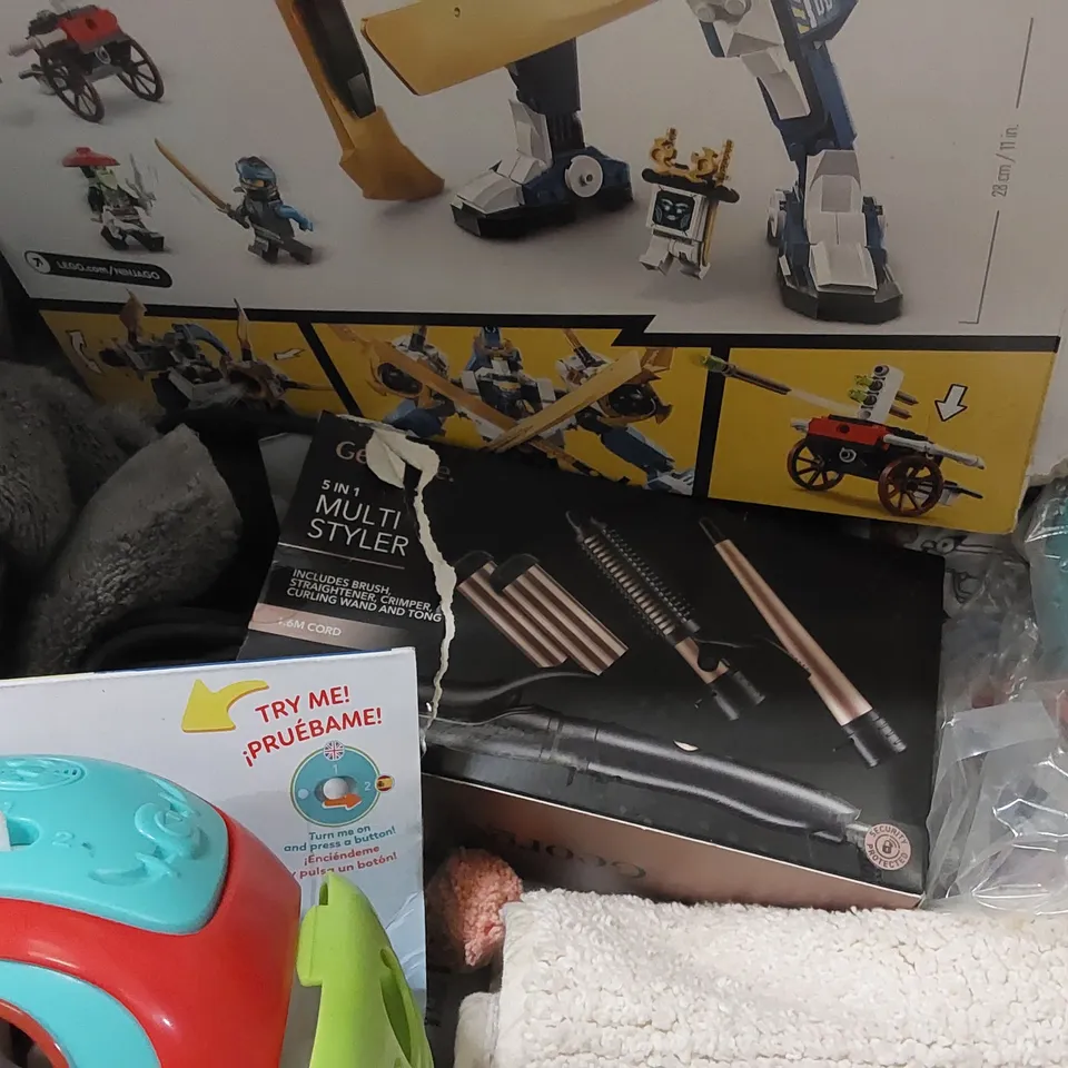 PALLET OF ASSORTED ITEMS INCLUDING: NINJAGO LEGO SET, 5 IN 1 MULTI STYLER, SWIMMING POOL, SCOVILLE NEVER STICK PAN, BATH MAT, FITTED SHEETS, SEAT CUSHIONS, TONY THE SHAPES AND COLOURS CAR ECT