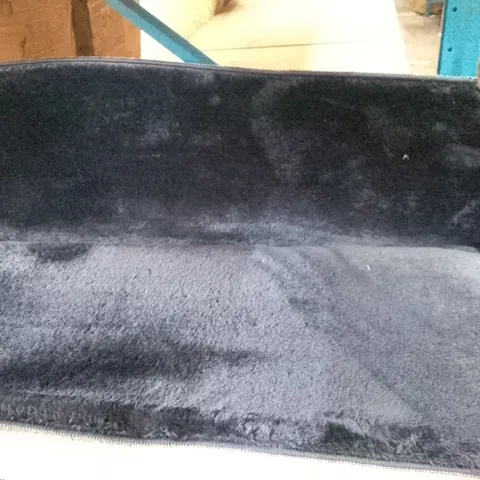 NAVY RUG 150×170CM