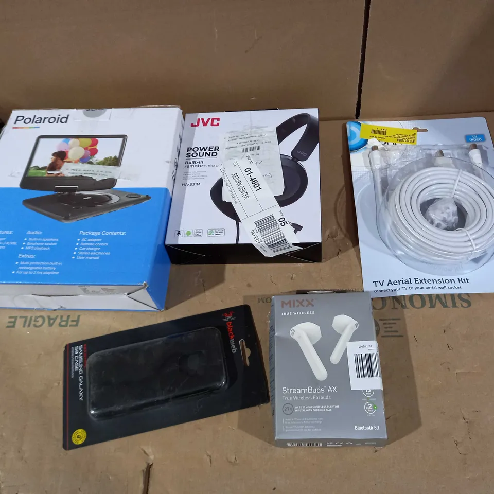 LARGE BOX OF APPROX 20 ASSORTED ELECTRONIC ITEMS TO INCLUDE DVD PLAYER, HEADPHONES, RADIOS, PHONE CASES ETC