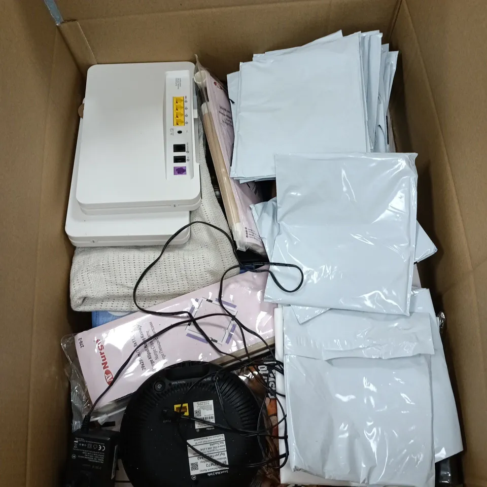 BOX OF APPROXIMATELY 25 ASSORTED ITEMS INCLUDING INDEPENDENCE PRODUCTS XL SHOWER PROTECTION POUCH, NURGE CLIPS FRAME AND SKY SR213A-O2-UK-WHT