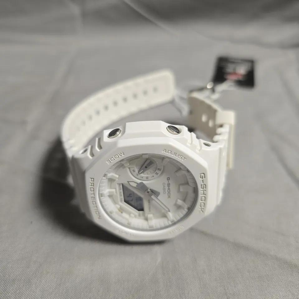 CASIO G-SHOCK WHITE RESIN WATCH – ANALOGUE-DIGITAL, BOXED