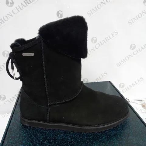 BOXED EMU BIRDWOOD WATERPROOF SHEEPSKIN BOOTS, BLACK - SIZE 8