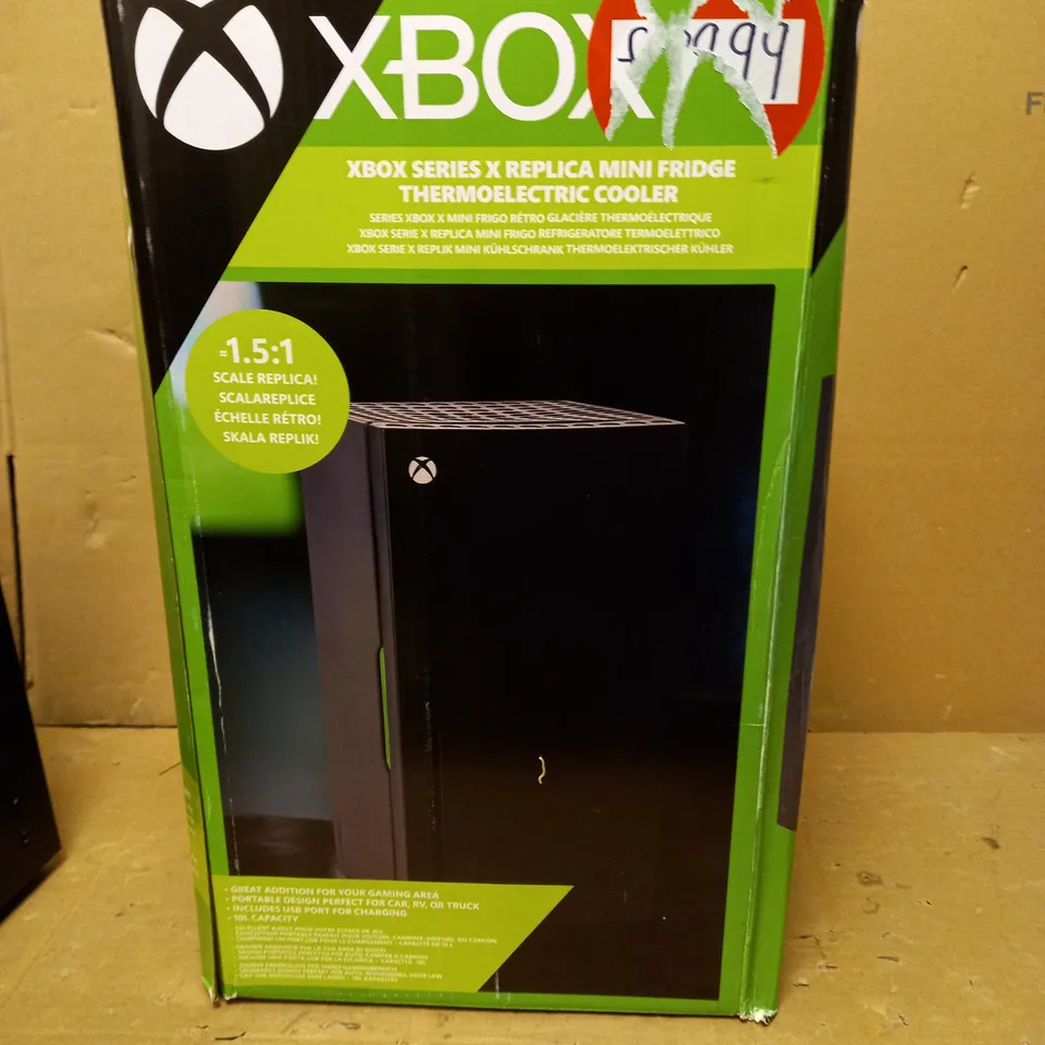 XBOX SERIES X REPLICA MINI FRIDGE THERMOELECTRIC COOLER 1.5:1