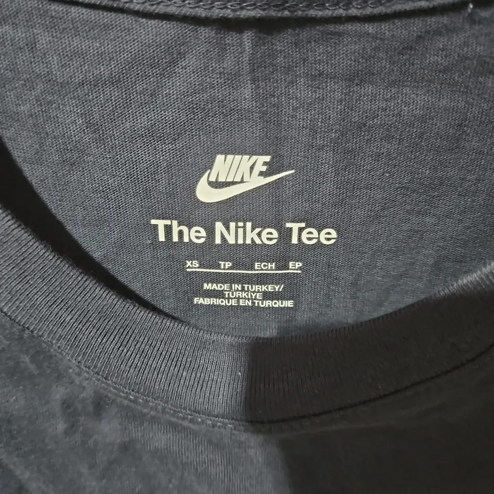NIKE TEE SHIRT – NAVY, XS
