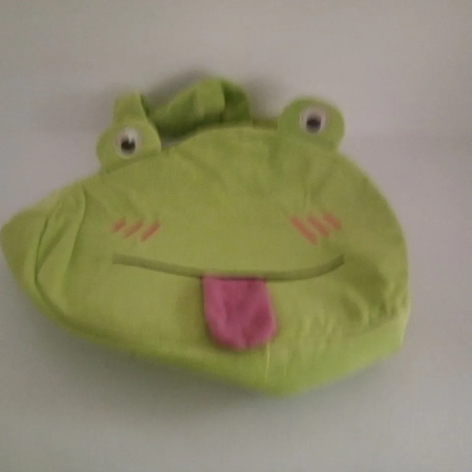 KOI BEVVY THE FROG BAG
