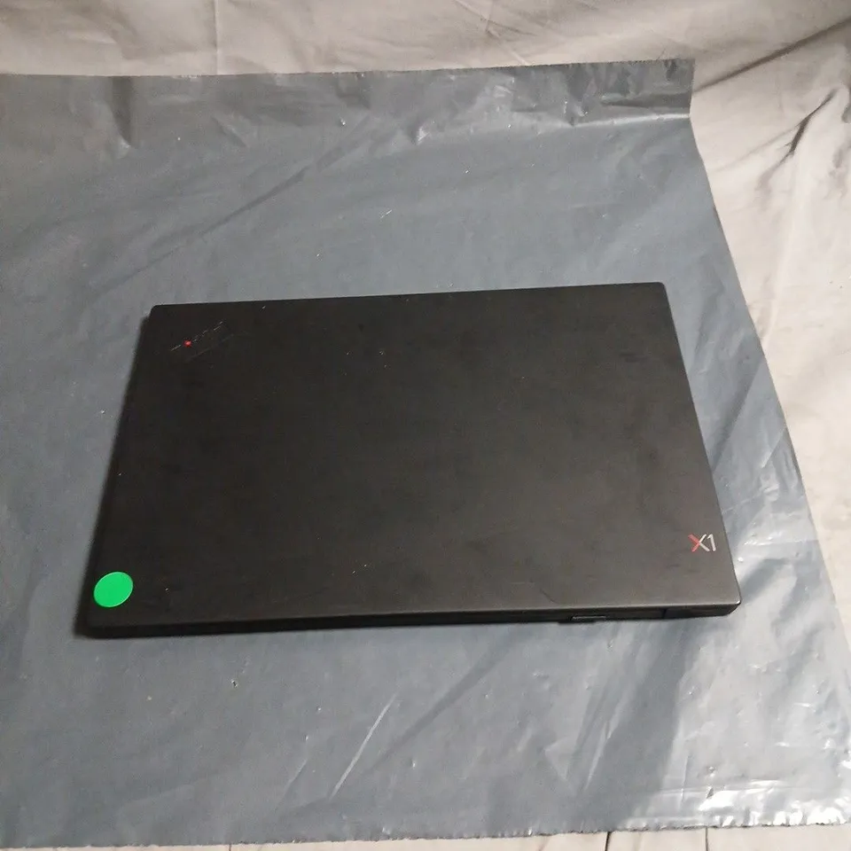 LENOVO THINKPAD X1 CARBON