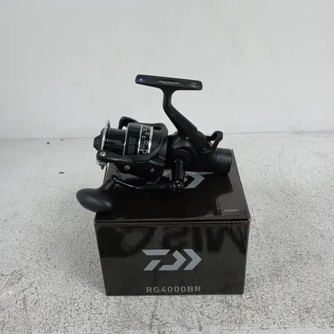 DAIWA RG4000BR SPINNING FISHING REEL