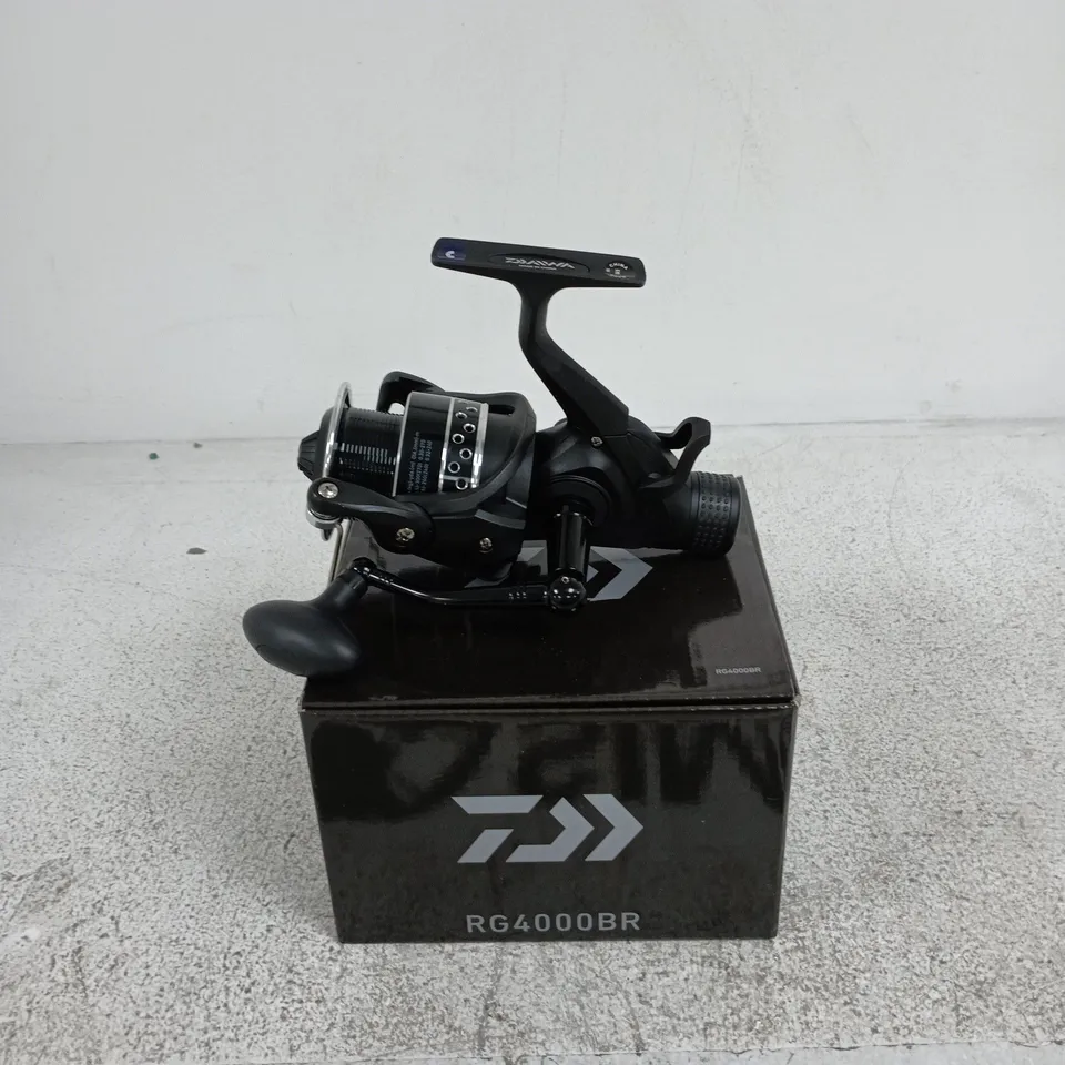 DAIWA RG4000BR SPINNING FISHING REEL