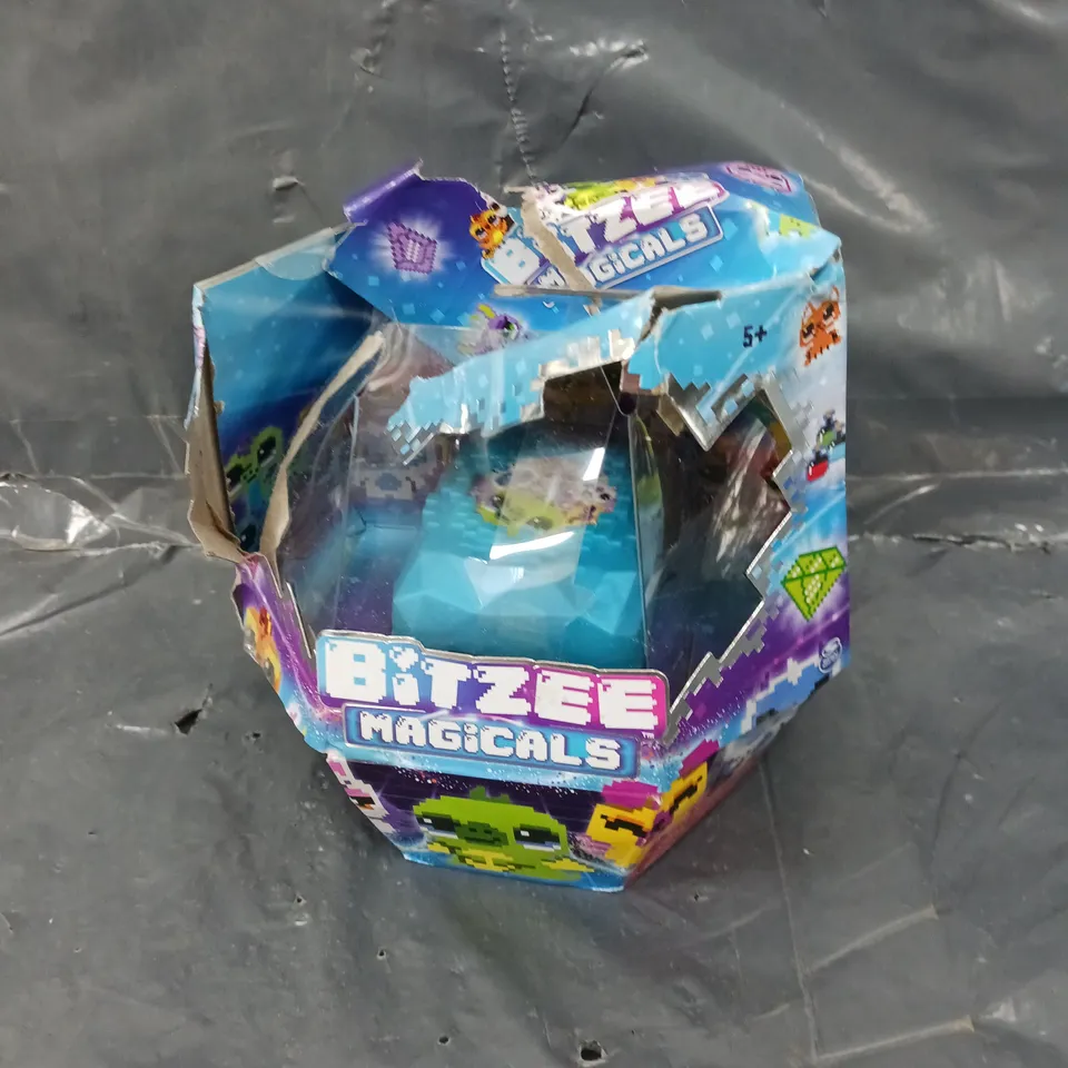 BOXED BITZEE MAGICALS INTERACTIVE DIGITAL PET RRP £34.99