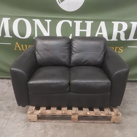 QUALITY DESIGNER LEATHER UPHOLSTERED 2-SEATER SOFA
