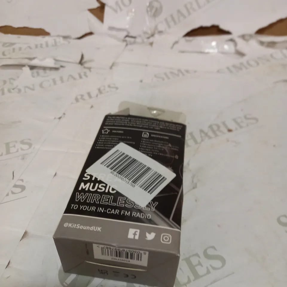 LOT OF 10 ASSORTED MOUSE'S , FYM AUDIO CONNECTORS AND LIGHTING 