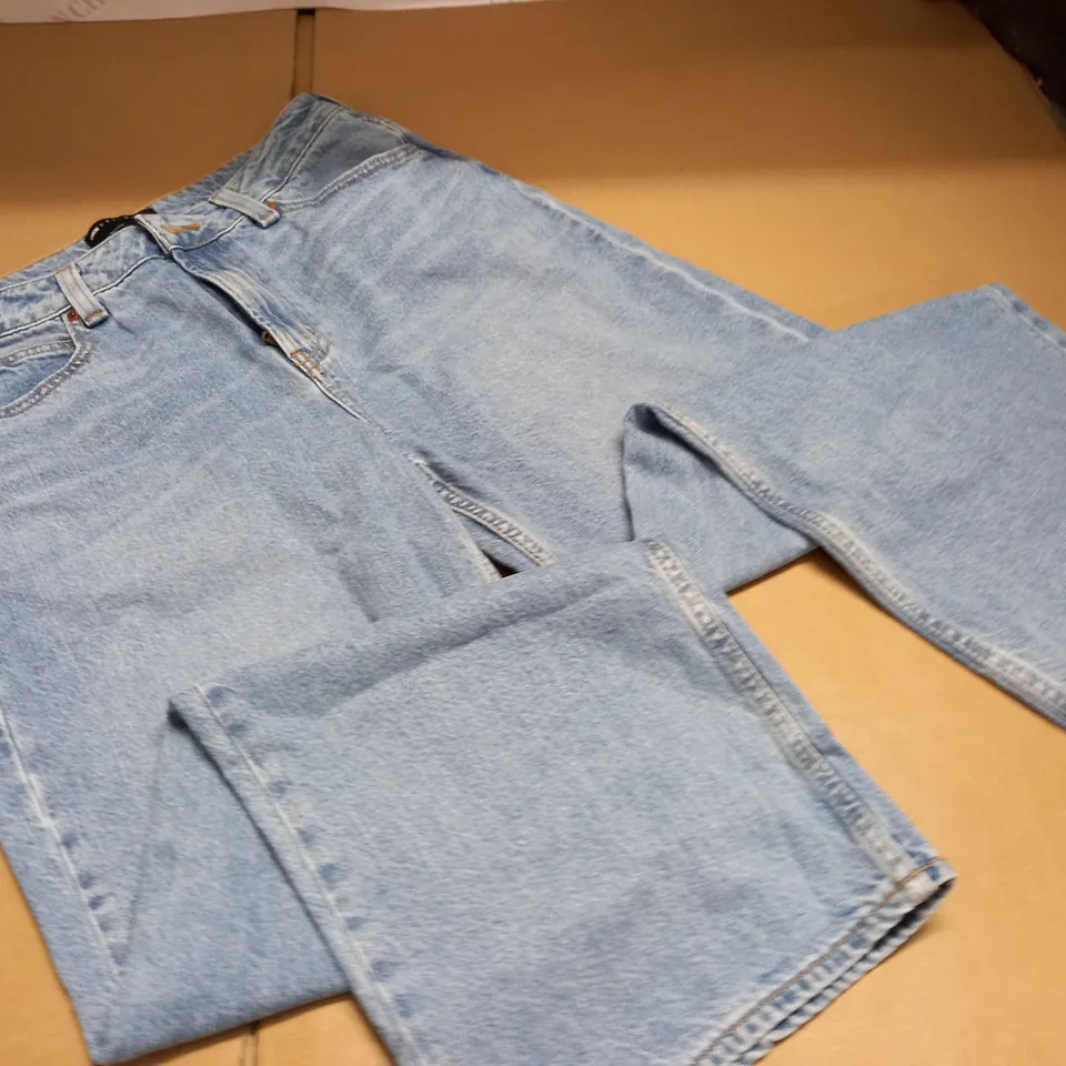 ASOS DESIGN PETITE DAD JEANS - W28 L28