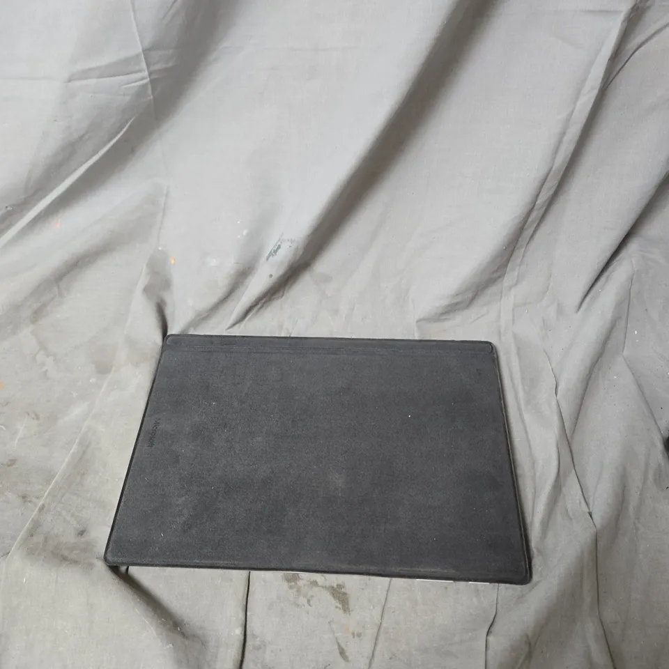 MICROSOFT SURFACE PRO 5 TABLET WITH KEYBOARD – I5-7300U, 8GB RAM, 256GB SSD, 12.3IN DISPLAY – SILVER