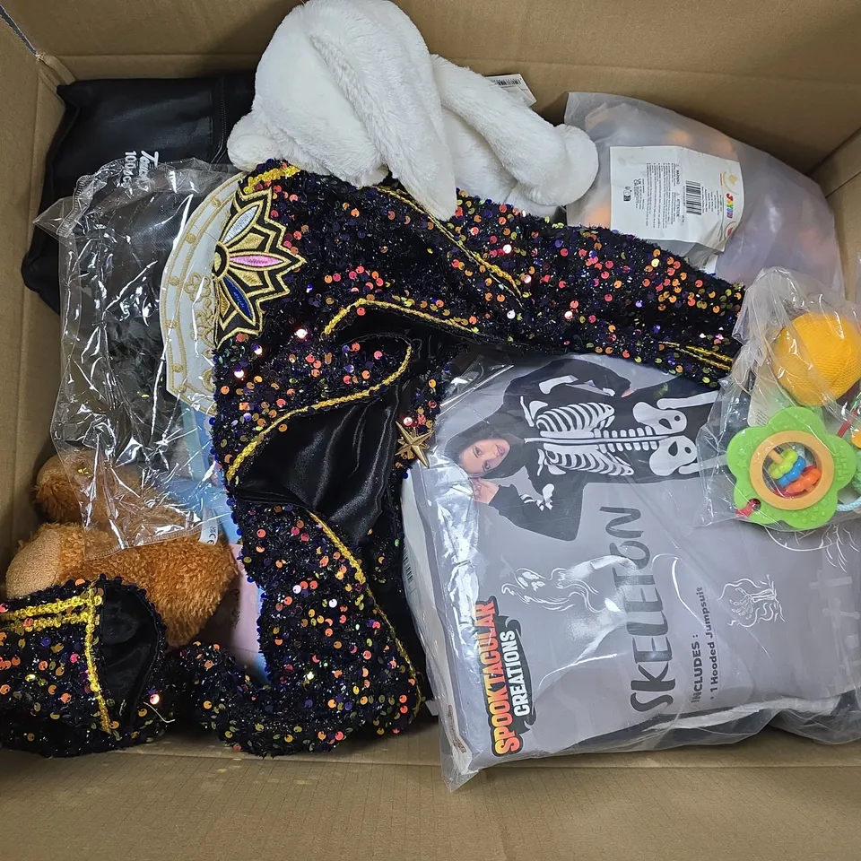 APPROXIMATELY 20 ASSORTED TOYS, GAMES, GIFTS AND NOVELTIES TO INCLUDE SKELETON OUTFIT, MARVEL AVENGERS IRON MAN TOY, GUINNESS WORLD RECORDS TAPE MEASURE, ETC - COLLECTION ONLY