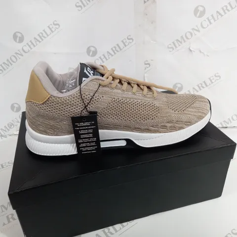 BOXED PAIR OF CONZURI BEIGE TRAINERS SIZE 9.5