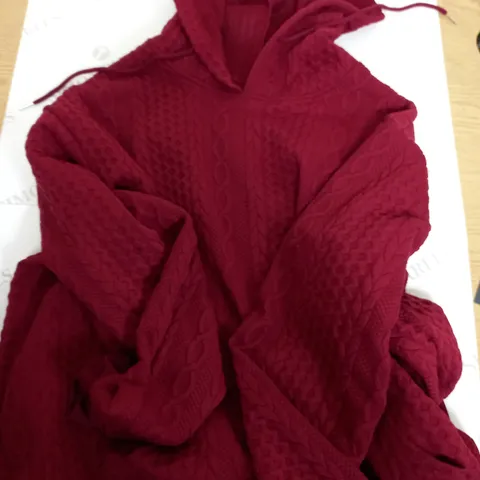 LARGE QUANTITY OF CLOTHING ITEMS TO INCLUDE , SWEATERS, JEANS, T-SHIRTS, ETC