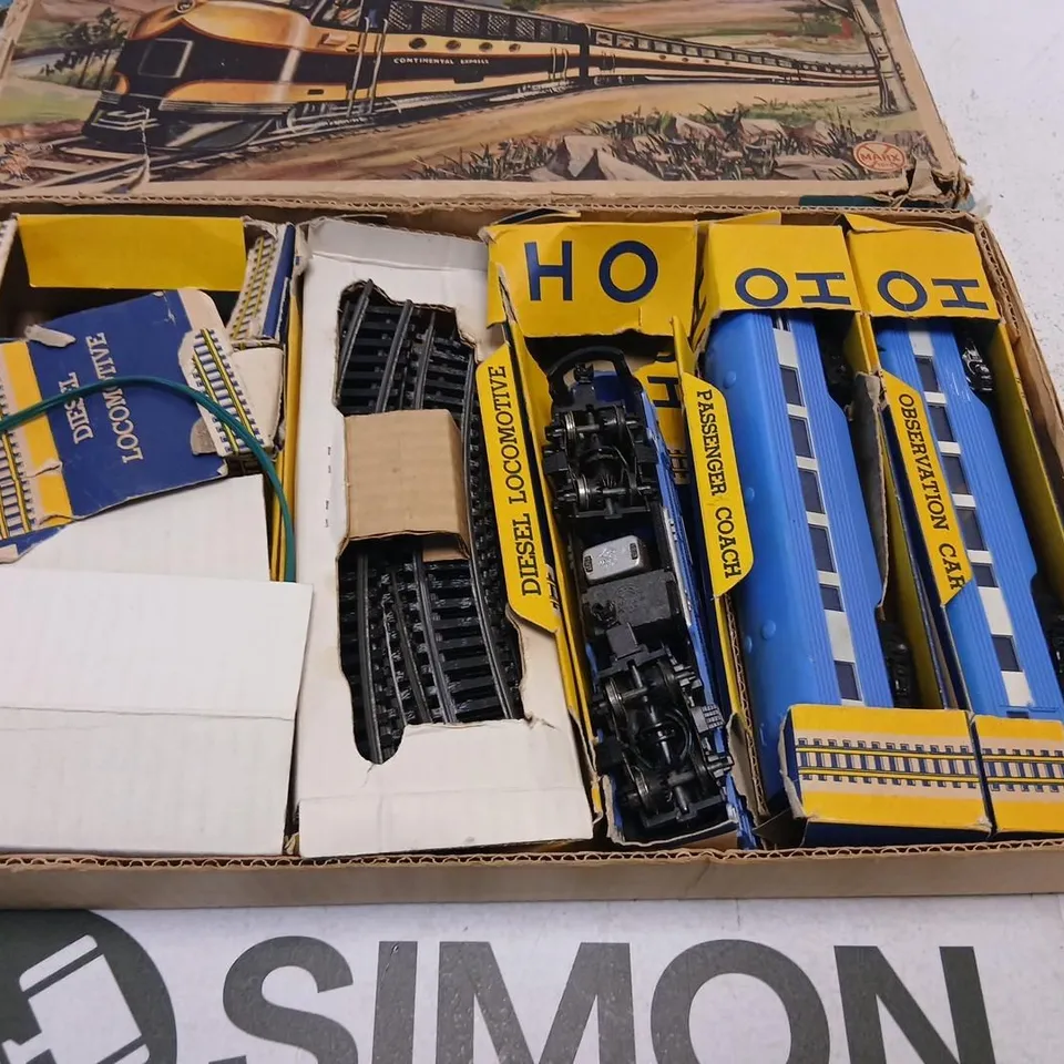 MARX CONTINENTAL EXPRESS HO GAUGE TRAIN SET – BOXED