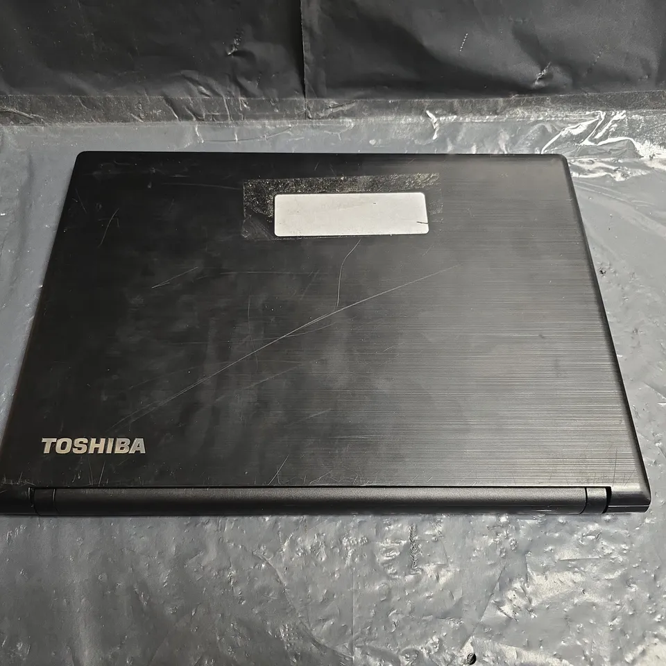 TOSHIBA SATELLITE PRO R40-C LAPTOP