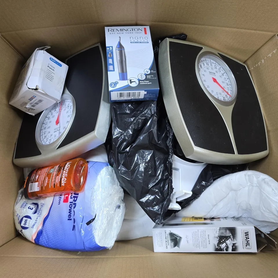 APPROXIMATELY 8 ASSORTED ITEMS TO INCLUDE INCLUDE SALTER SCALE, DUVET QUILT COVER, REMINGTON NANO, ETC
