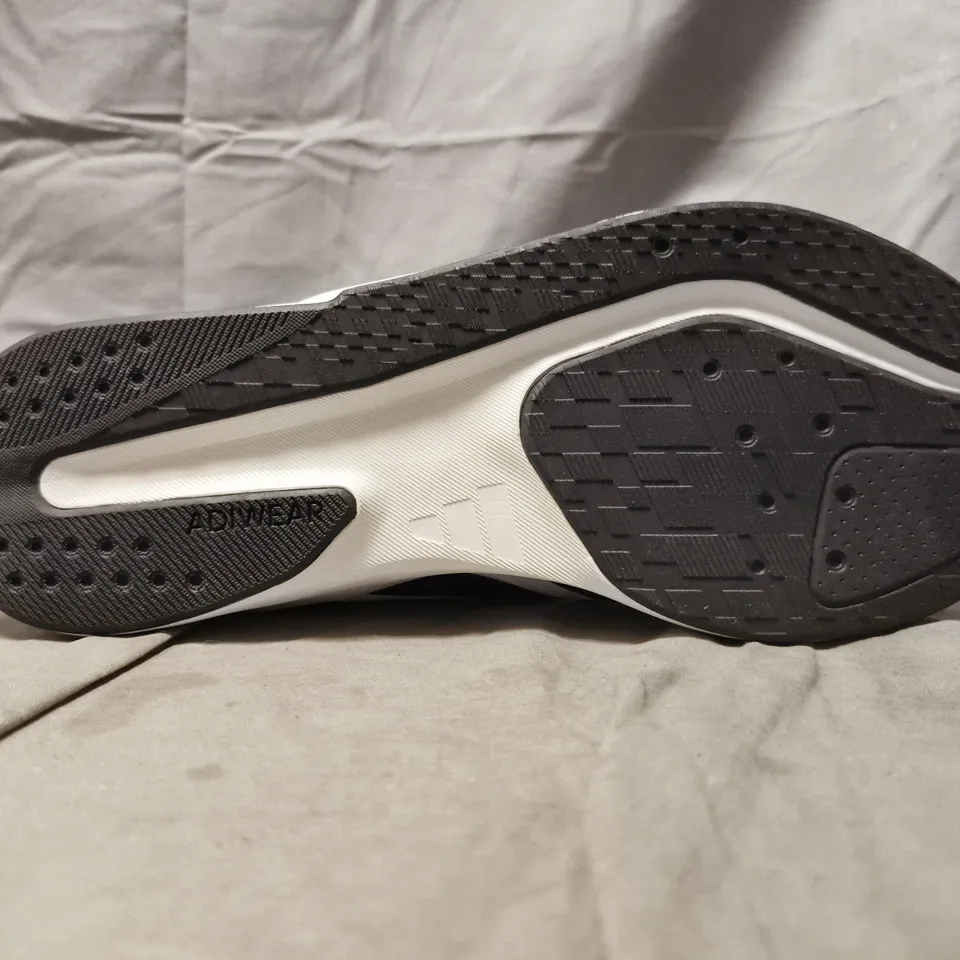PAIR OF ADIDAS DURAMO RC2 TRAINERS IN WHITE/BLACK SIZE UK 11