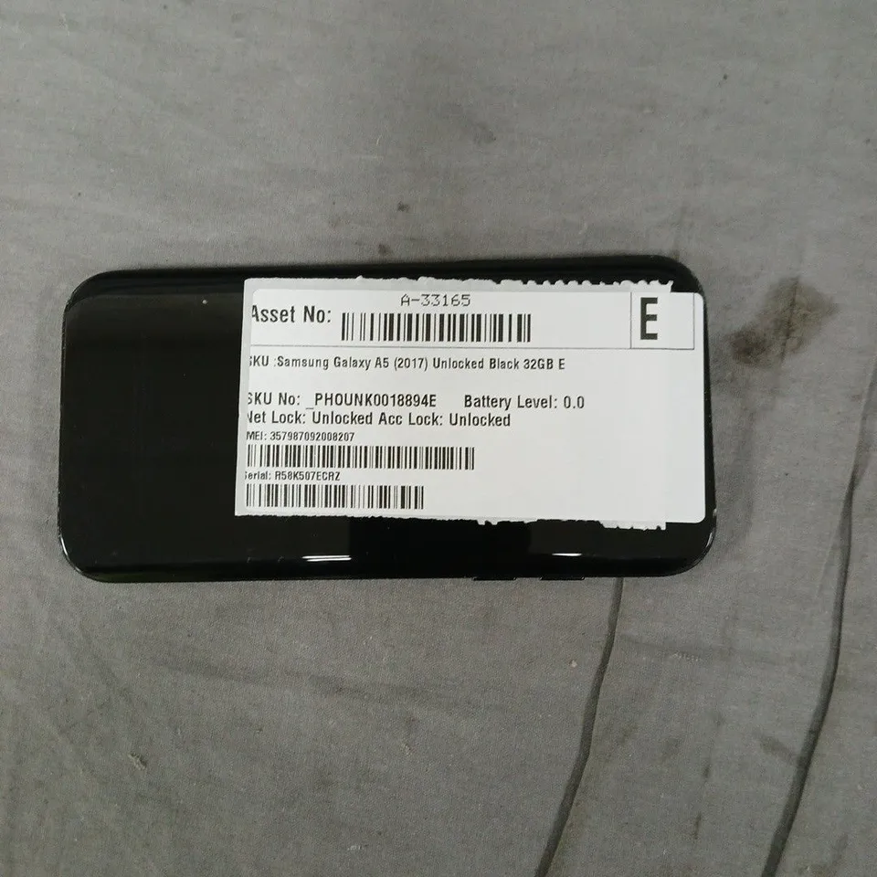 SAMSUNG GALAXY A5 (2017) – UNLOCKED – BLACK 32GB