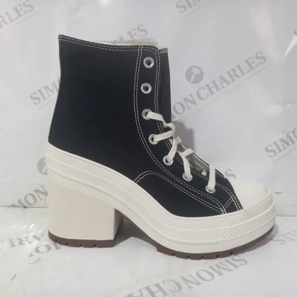 BOXED PAIR OF CONVERSE CHUCK 70 BLOCK HEEL HI TOP SHOES IN BLACK/WHITE UK SIZE 6.5