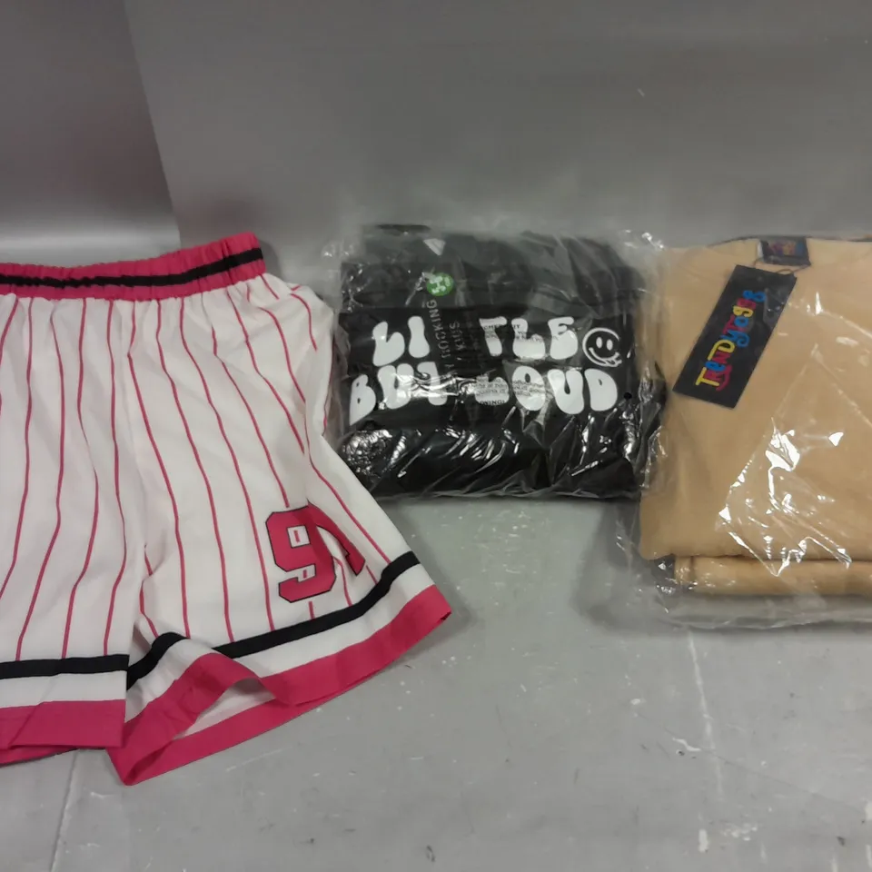 APPROXIMATELY 20 ASSORTED CHILDRENS CLOTHING PRODUCTS IN AGES RANGING FROM 5-10YRS