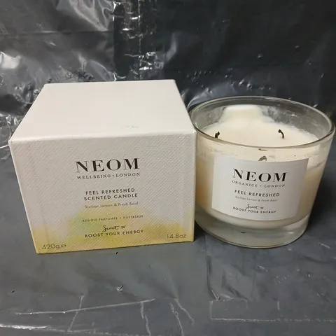 BOXED NEOM FEEL REFRESHED SCENTED CANDLE (SICILIAN LEMON & FRESH BRASIL) (420G)