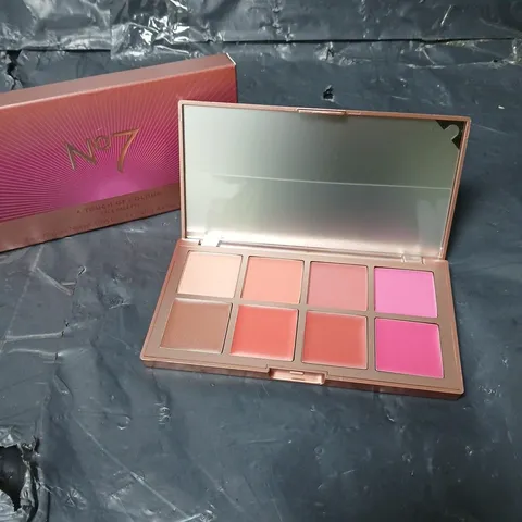 NO7 A TOUCH OF COLOUR FACE PALETTE