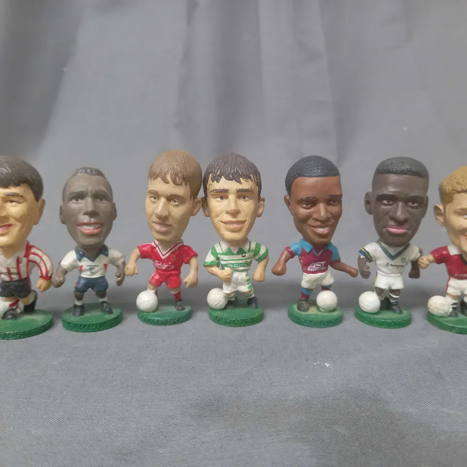 SMALL BOX OF ASSORTED MINI FOOTBALLER FIGURINES