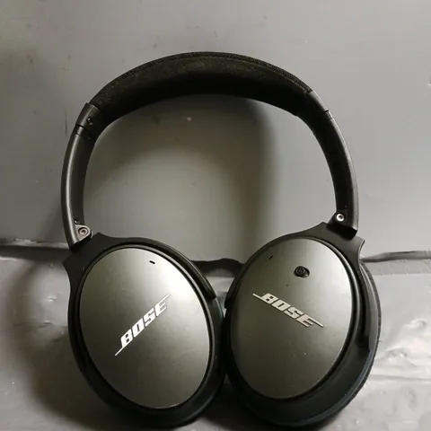 BOSE QUIET COMFORT PORTABLE HEADPHONES 