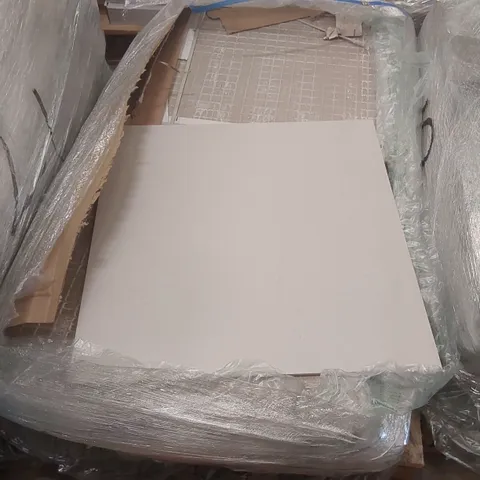 PALLET CONTAINING APPROXIMATELY 25x WHITE 60 x 60cm TILES