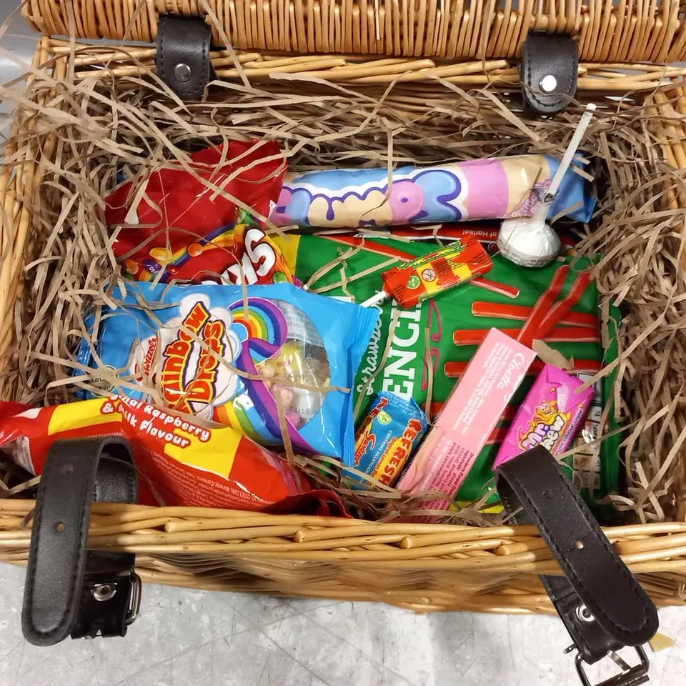 CONFECTIONARY HAMPER