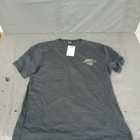 BARBOUR SHORT SLEEVE CHEST LOGO TEE IN NAVY - XL