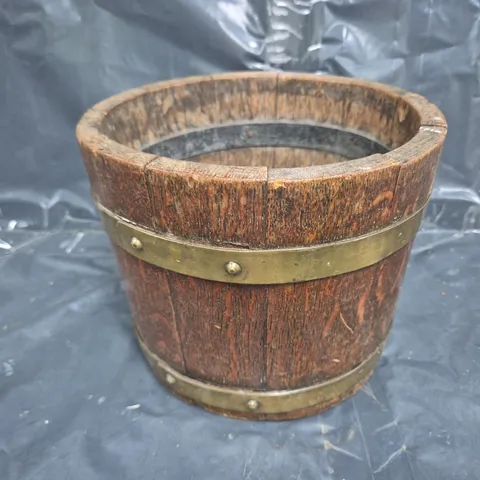 VINTAGE STYLE WOODEN BARREL PLANTER