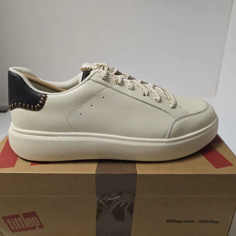 FITFLOP BLANKET STITCH CREAM/BLACK TRAINERS UK 8 BOXED
