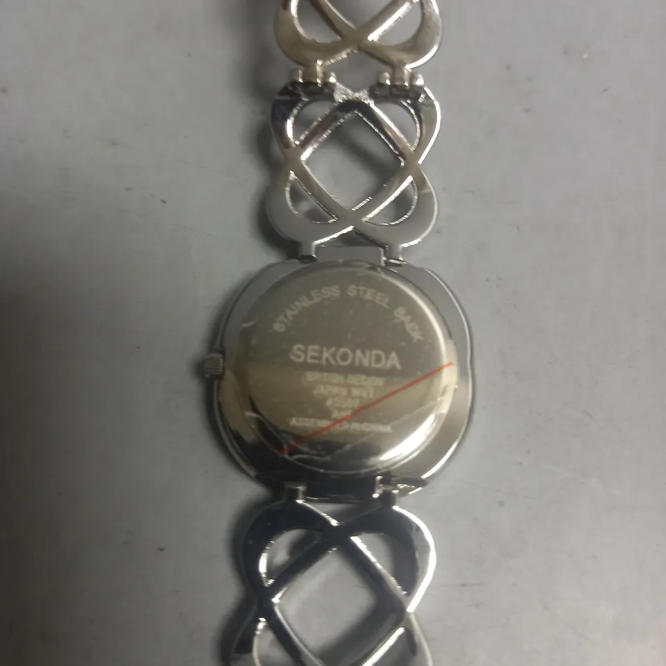 SEKONDA STAINLESS STEEL BRACELET WATCH