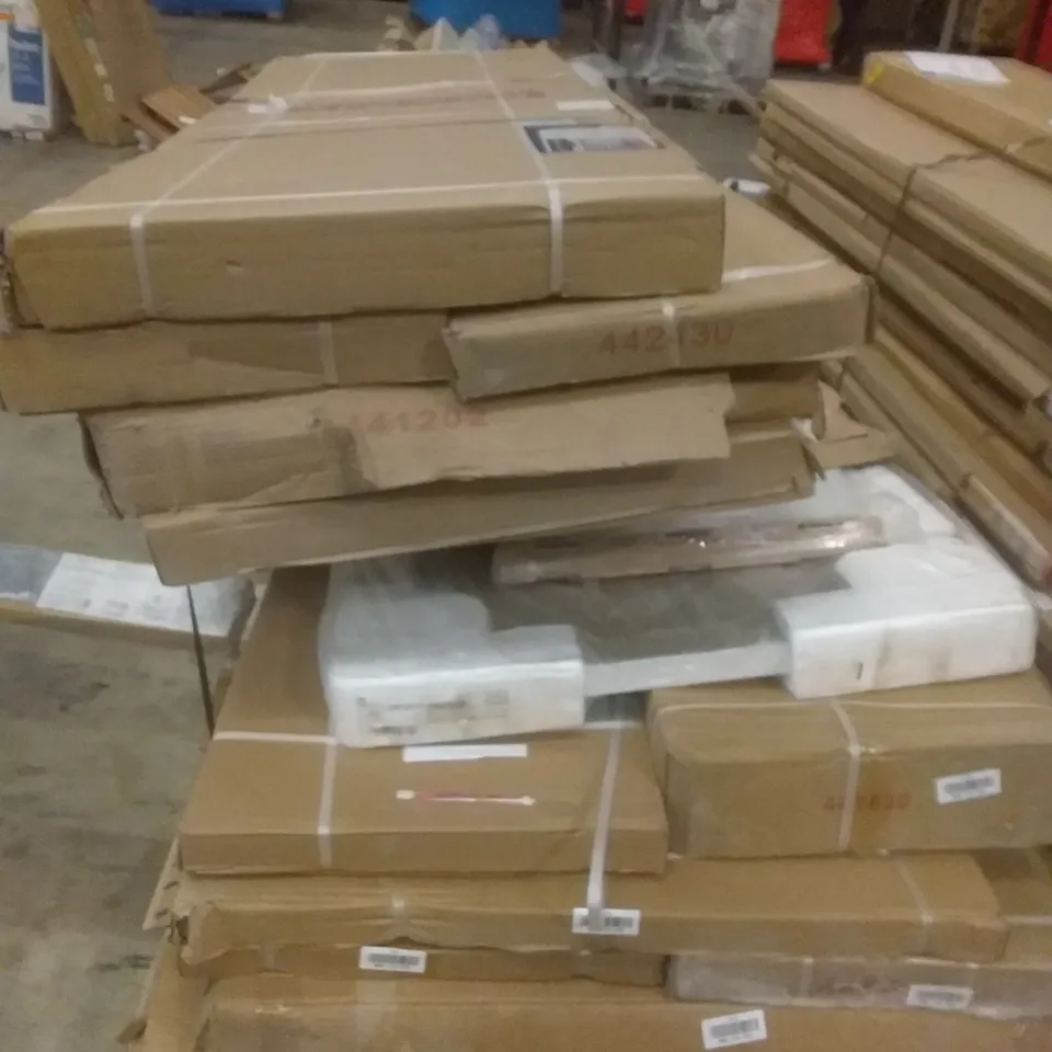 PALLET OF ASSORTED BATHROOM ITEMS INCLUDING, LAGAN SHOWER BASES , BELOYA AQUALUX COOK & LEWIS SHOWER DOORS AND SIDES AND BATH PANELS 