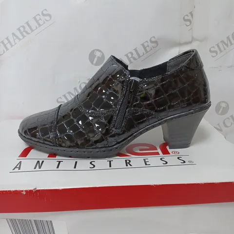 BOXED RIEKER LOW HEELED SHOE BOOTS, BLACK CROC - SIZE 3.5