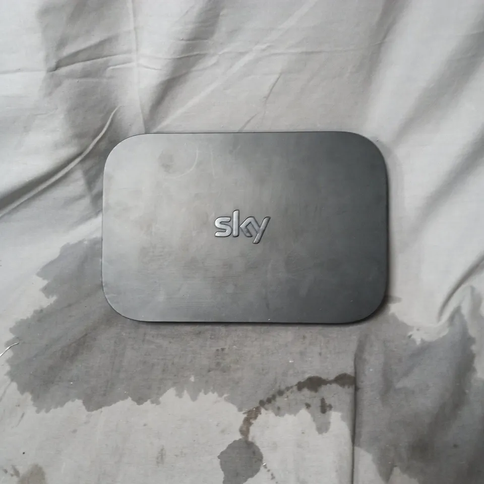 SKY SATELLITE SET-TOP BOX RECEIVER – BLACK