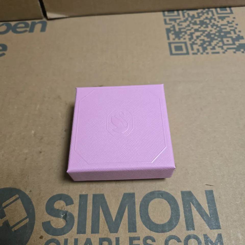 SWARVOSKI CLEAR STONE STUD EARRINGS 