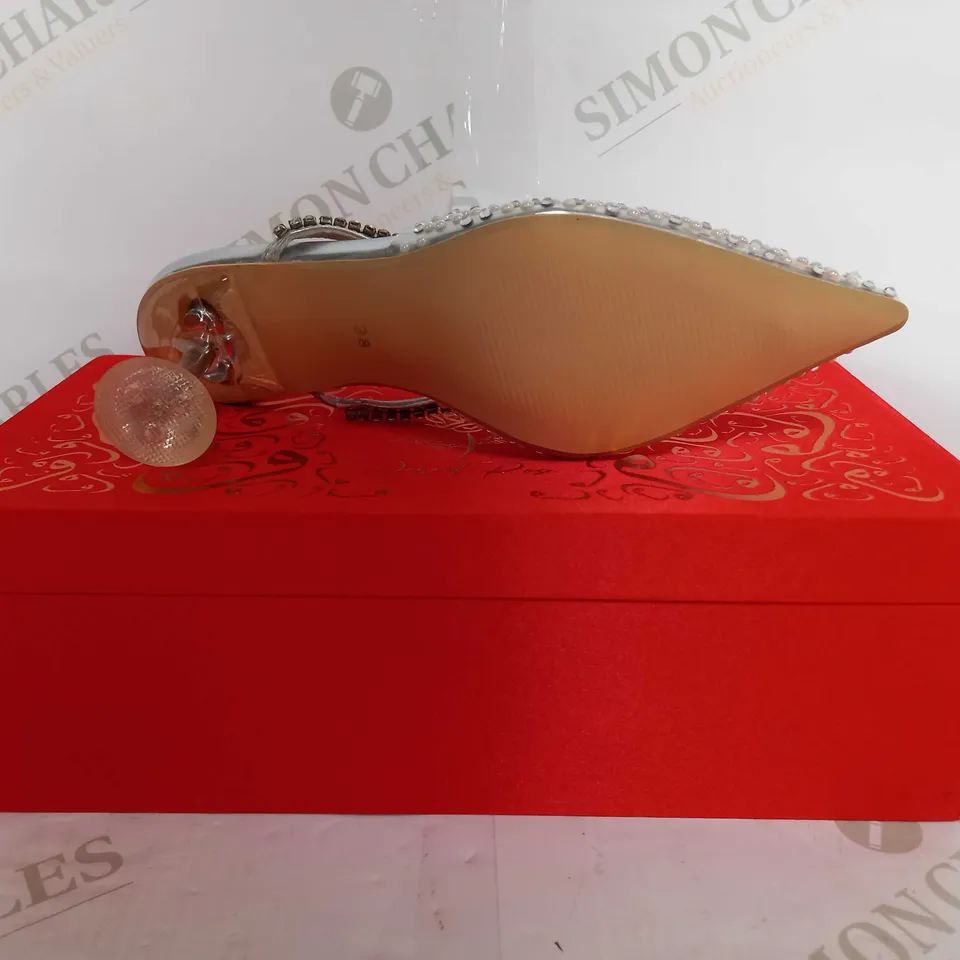 MERYEM SAIDI HEELED SANDAL WITH CLEAR FEET COVER - EU 38