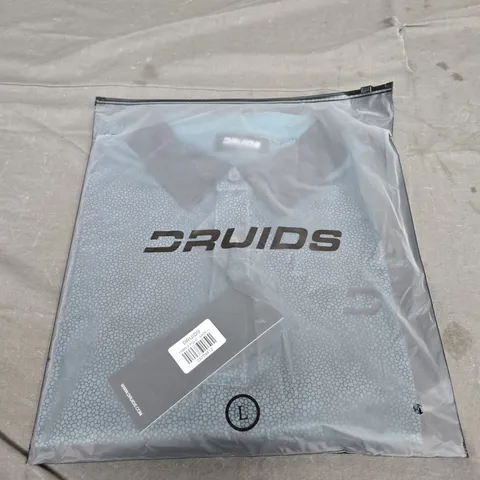 BAGGED DRUIDS PEBBLE POLO IN SAGE - LARGE