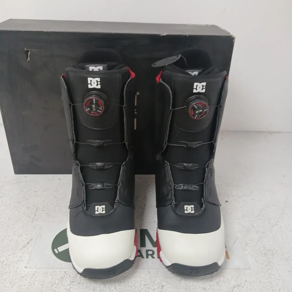 DC MEN'S SNOWBOARD BOOTS – CONTROL, UK 12 / US 13, BLACK
