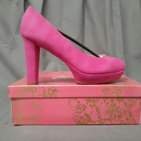 BOXED PAIR OF CLARA'S CLOSED TOE HIGH HEEL SHOES IN FUCHSIA 39