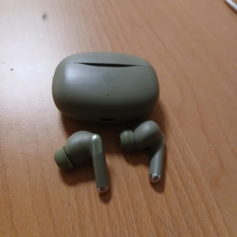 ULTIMATE WIRELESS EARBUDS WITH CASE – OLIVE GREEN 