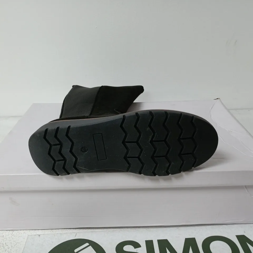 SHOES BY EMMA "LISA" BOOTS BLACK UK 5 BOXED